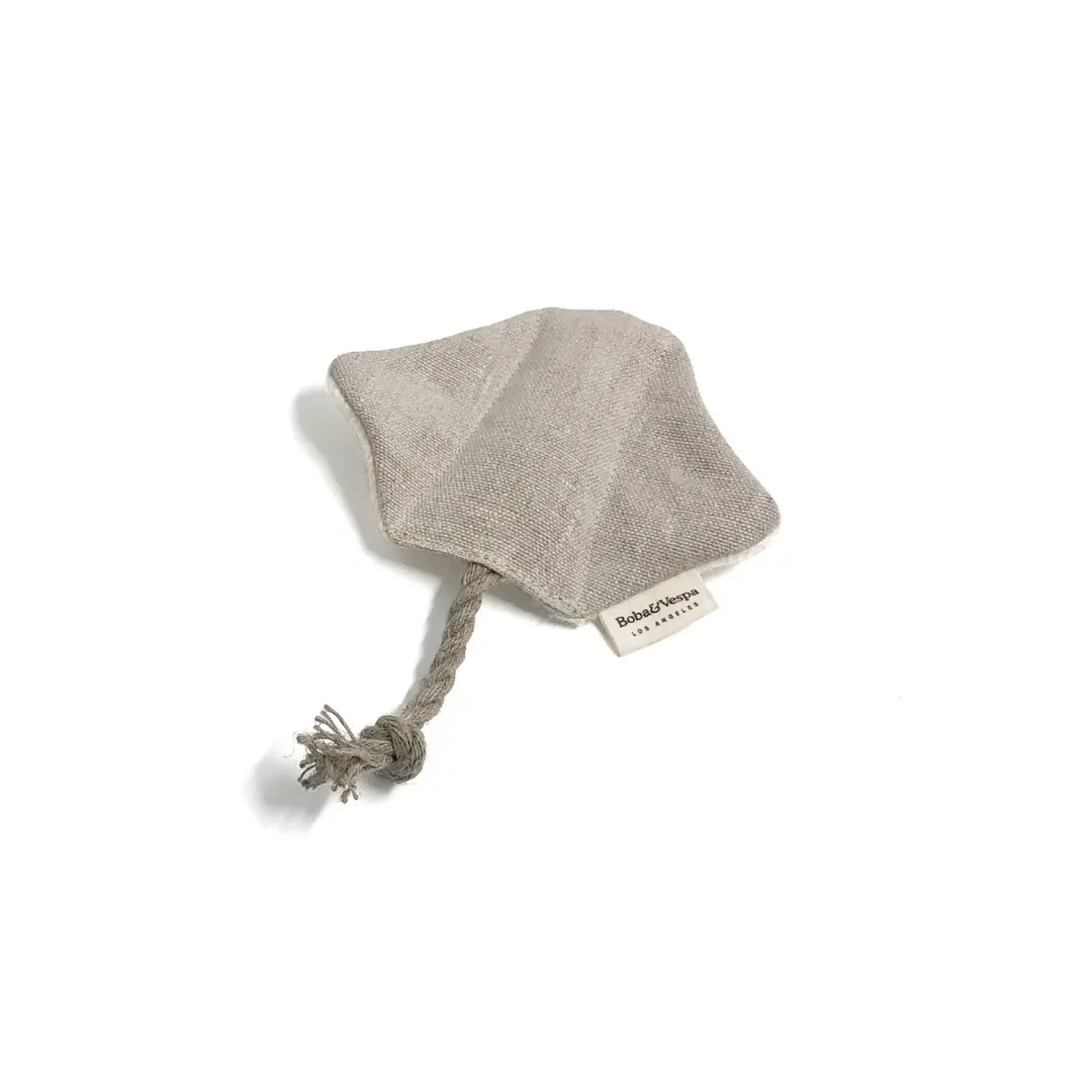 Boba & Vespa Stingray Cat Toy in Cotton with Buckwheat for Crinkles and Organic Catnip - Image 2