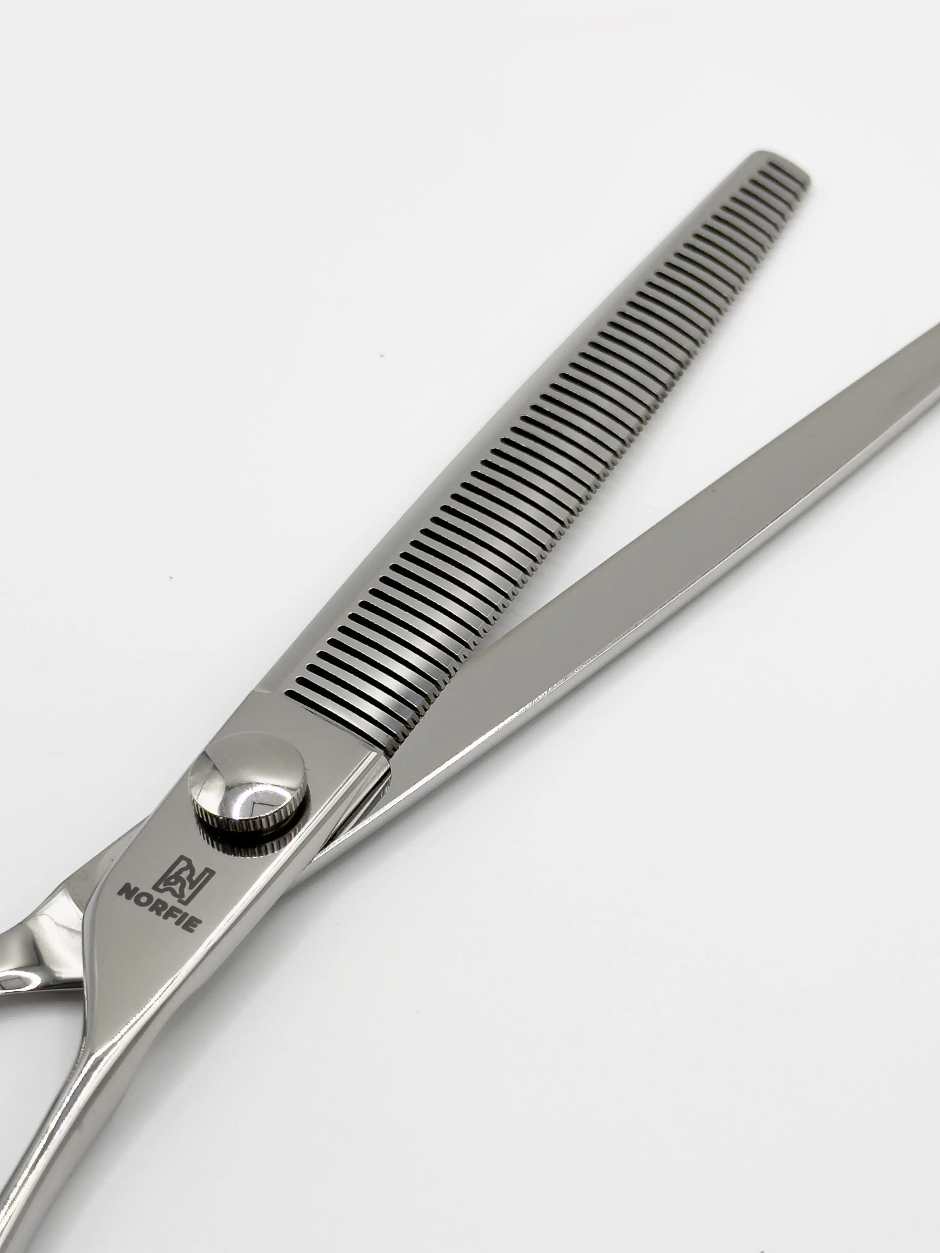 Norfie ProFinish 7β Thinning VG10 Grooming Shear - Image 4
